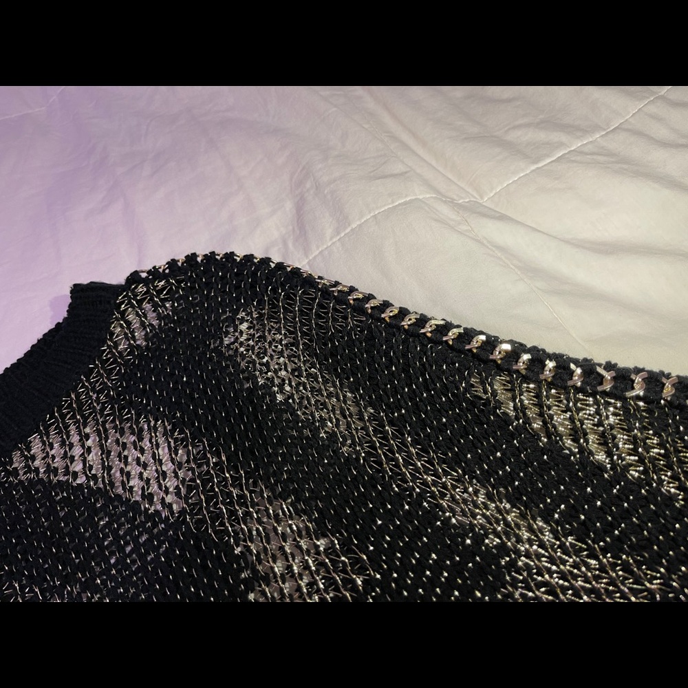 Top - Picture 2 of 3